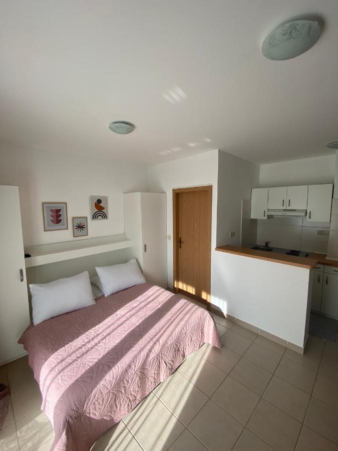 Apartment Luna Drvenik  Exteriör bild